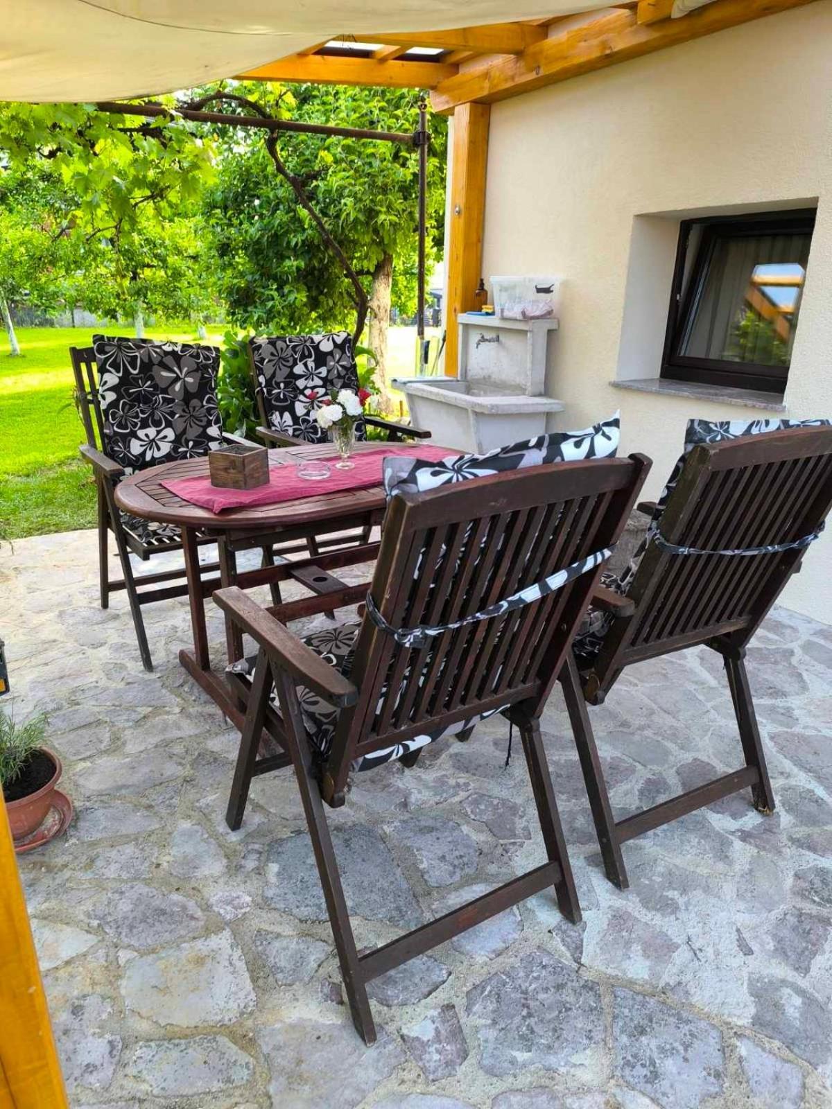 Begova Kuca-Velika Kladusa Extérieur photo